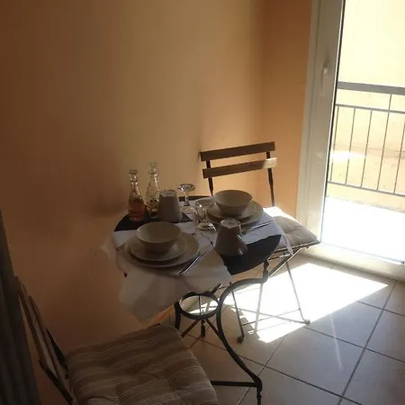 Mike's Apartment